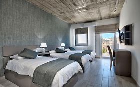 Cozy Rooms Hotel